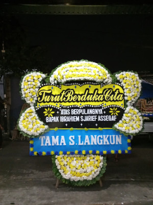 Papan Bunga Duka di Data Mansiang